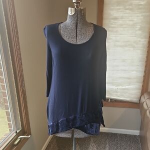 Pebble And Stone Top With Velvet Bow And Trim